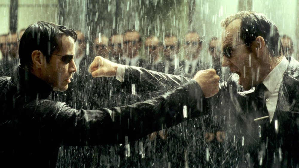 Keanu Reeves and Hugo Weaving as Neo and Agent Smith in The Matrix Revolutions