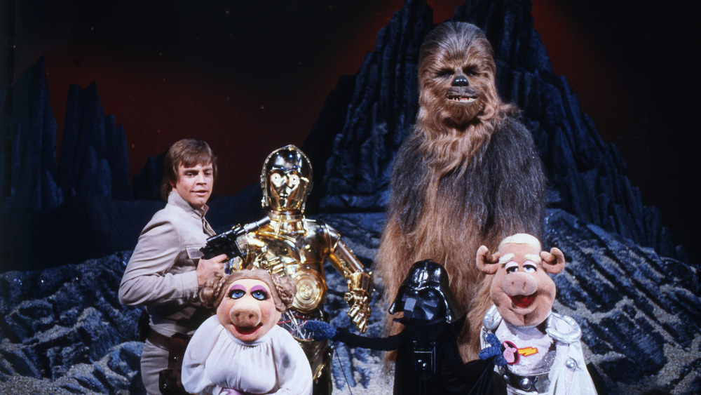 Miss Piggy, Gonzo, Luke Skywalker, C-3PO, and Chewbacca