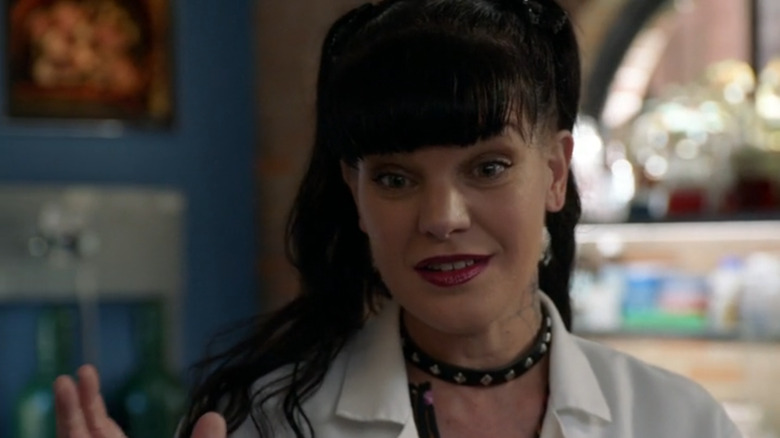 Pauley Perrette Abigail Sciuto black hair goth