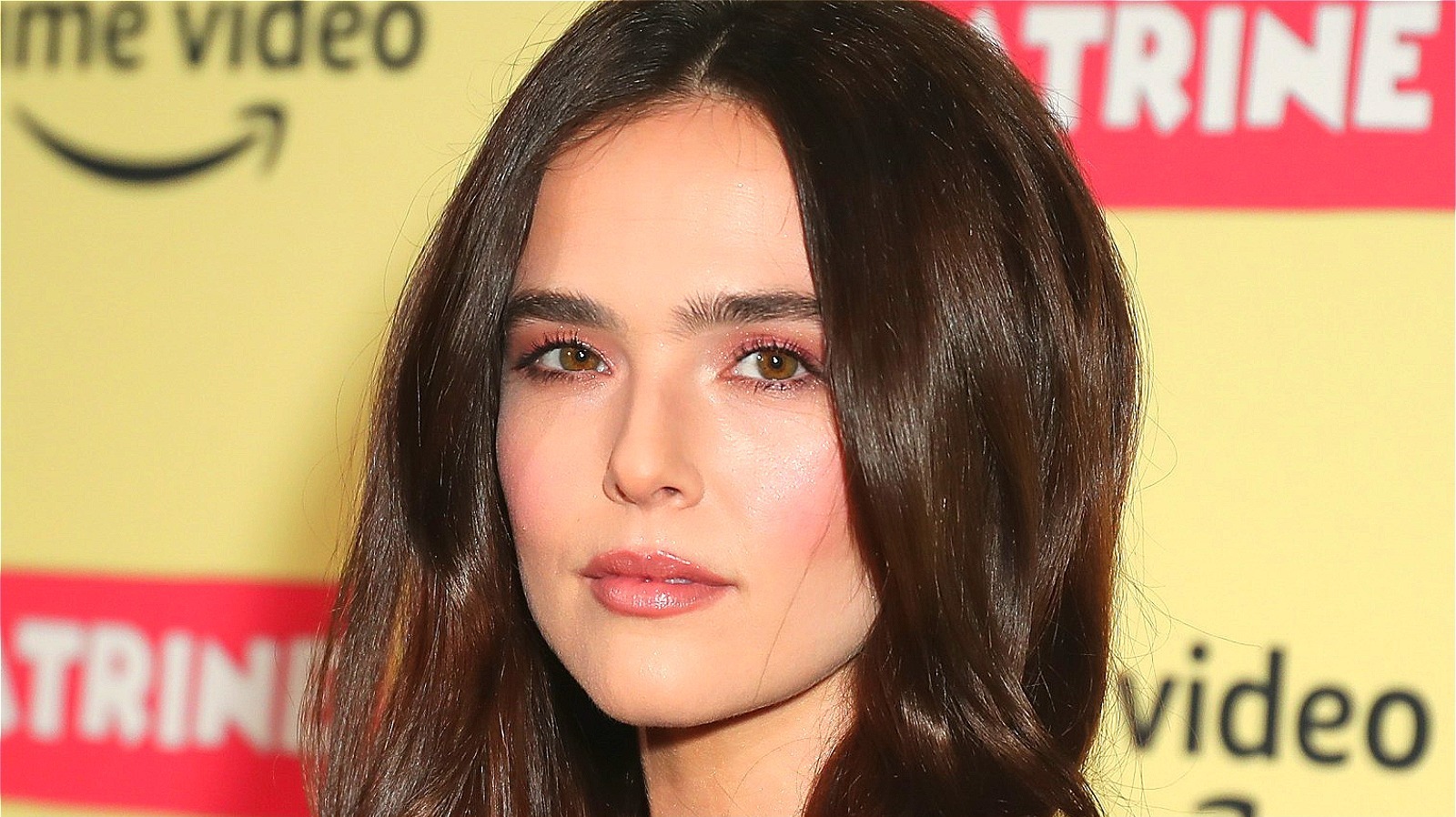 The Netflix Rom-Com Scene Zoey Deutch Regrets Filming