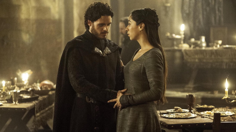 Robb and Talisa Stark standing together