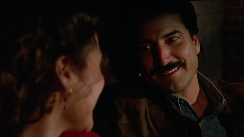 Keith Hernandez tries to put the moves on Elaine in Seinfeld