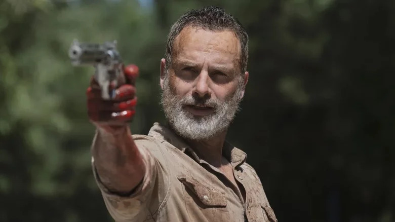 RIck Grimes pointing a gun