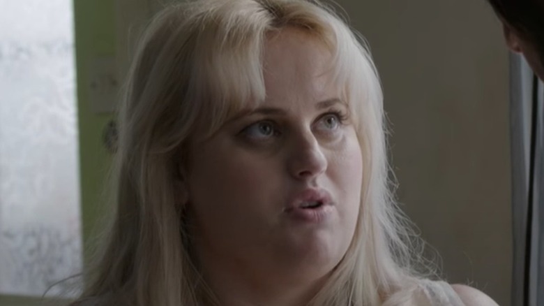 Rebel Wilson talking in The Brothers Grimsby