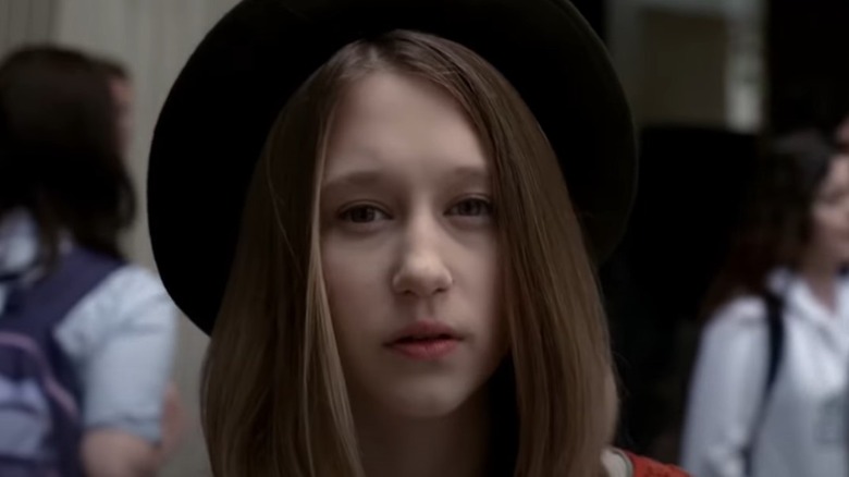 Taissa Farmiga Violet Harmon black hat hallway