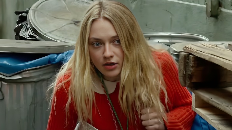 Dakota Fanning in Please Stand By 