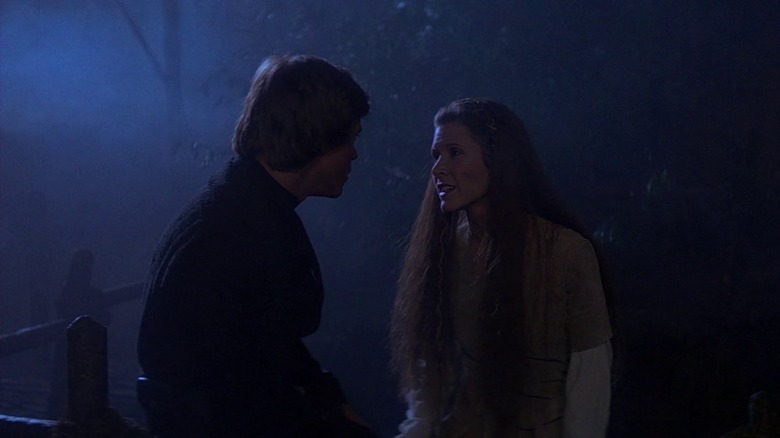 Luke and Leia talking at night