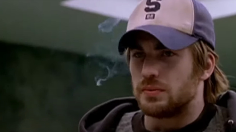 Chris Evans as Syd smoking in the movie London