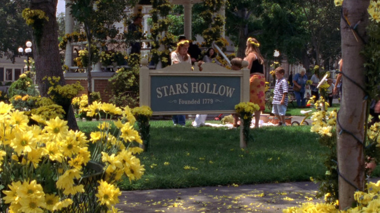 Stars Hollow with flowers