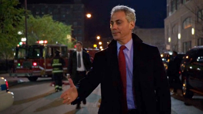 Rahm Emanuel as himself on 'Chicago Fire'