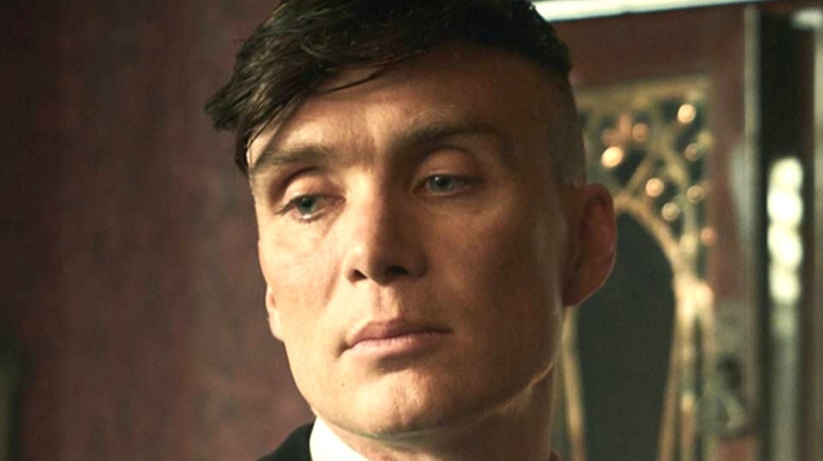 Peaky Blinders: what does the name mean? Did they really have razor blades  in their hats?