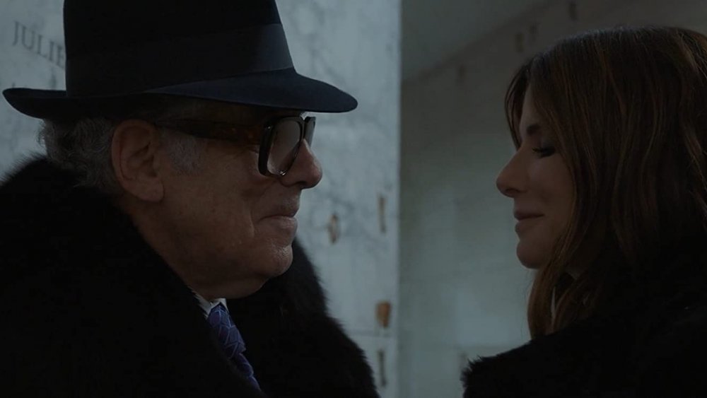 Elliott Gould and Sandra Bullock in Ocean's 8