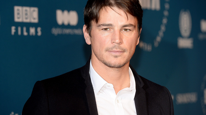 Josh Harnett red carpet