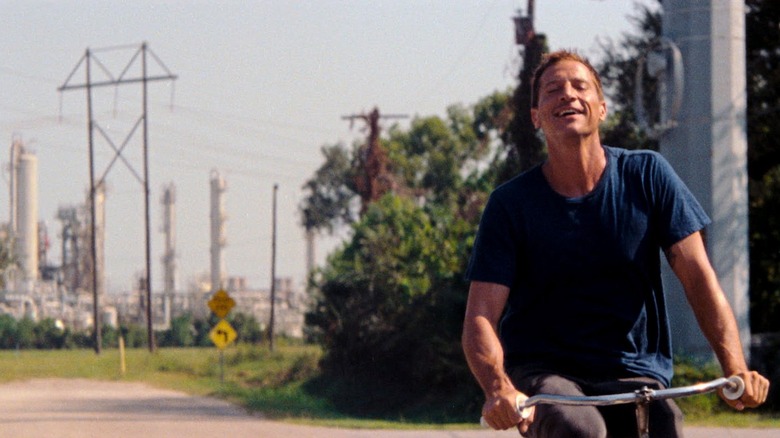 Simon Rex on a bike ride Red Rocket