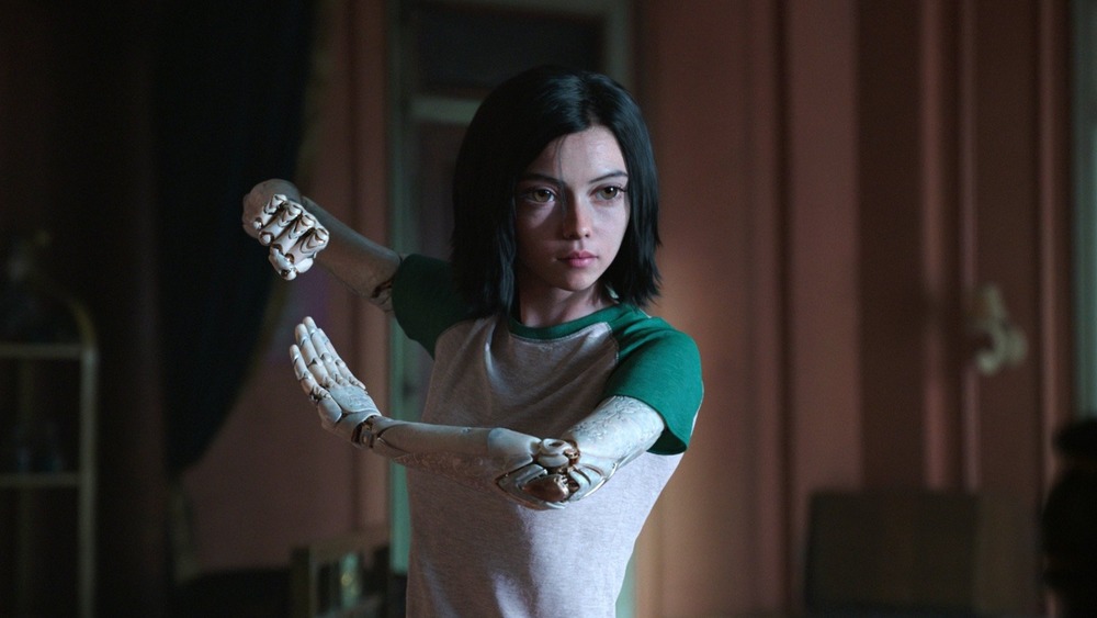 Alita in a combat stance