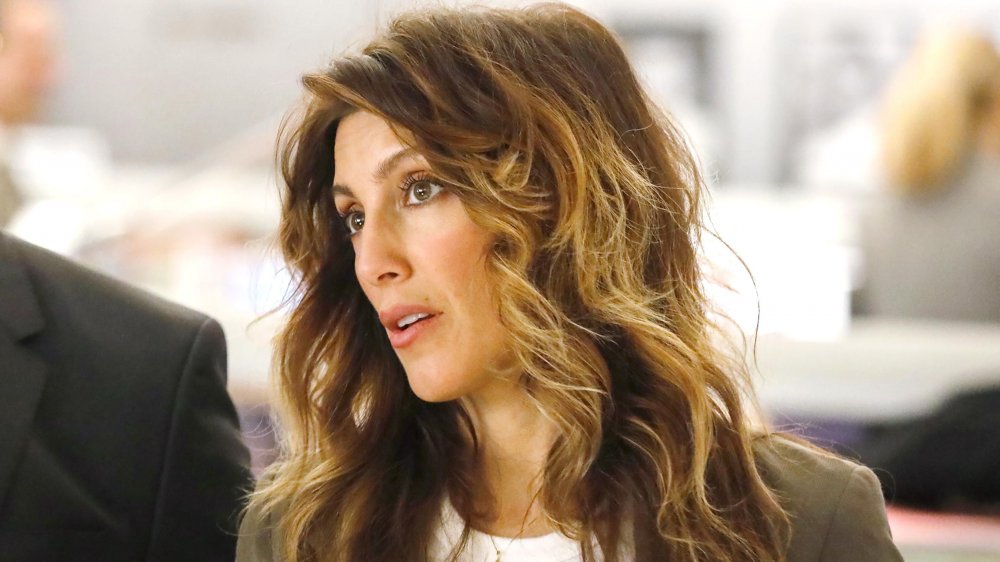Jennifer Esposito open-mouthed and looking a little disbelieving as Special Agent Alex Quinn on NCIS
