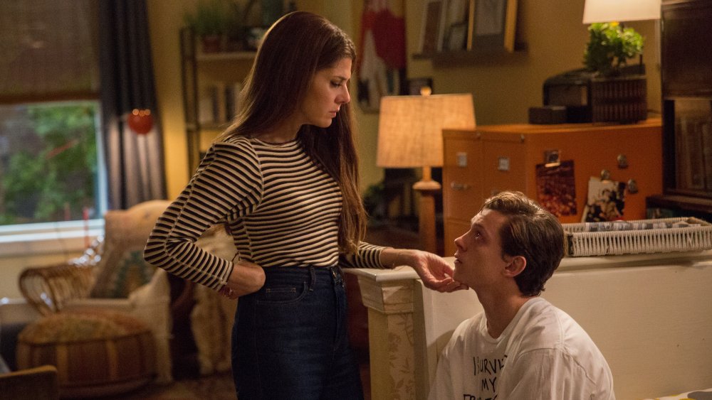 Marisa Tomei as Aunt May and Tom Holland as Peter Parker in Spider-Man: Homecoming