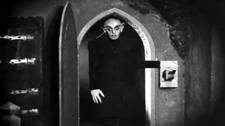 Nosferatu flickering the lights