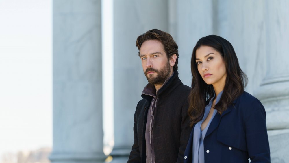 Tom Mison as Ichabod Crane and Janina Gavankar as Diana Thomas