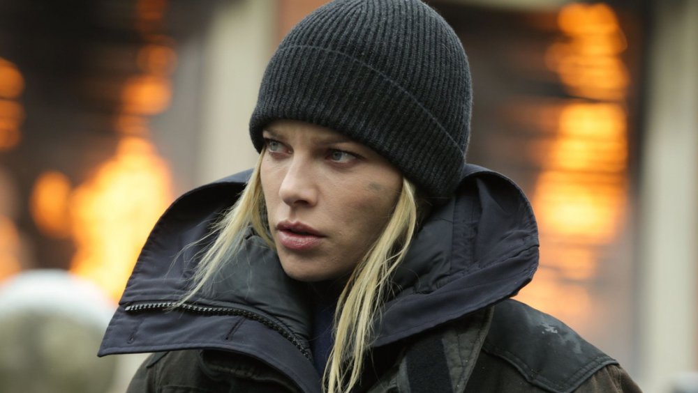 Lauren German in Chicago Fire