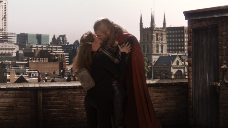 Thor and Jane kiss