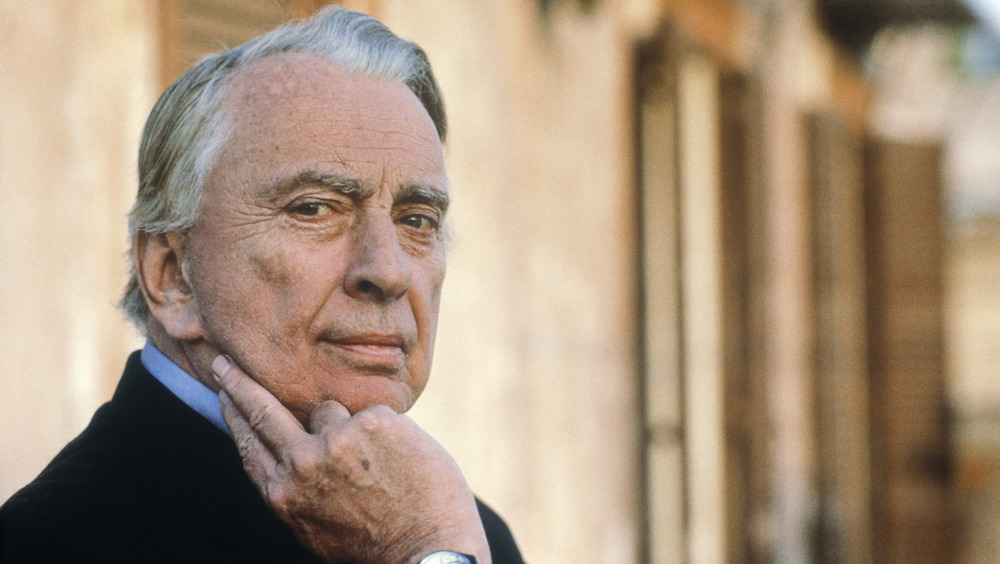 Gore Vidal posing