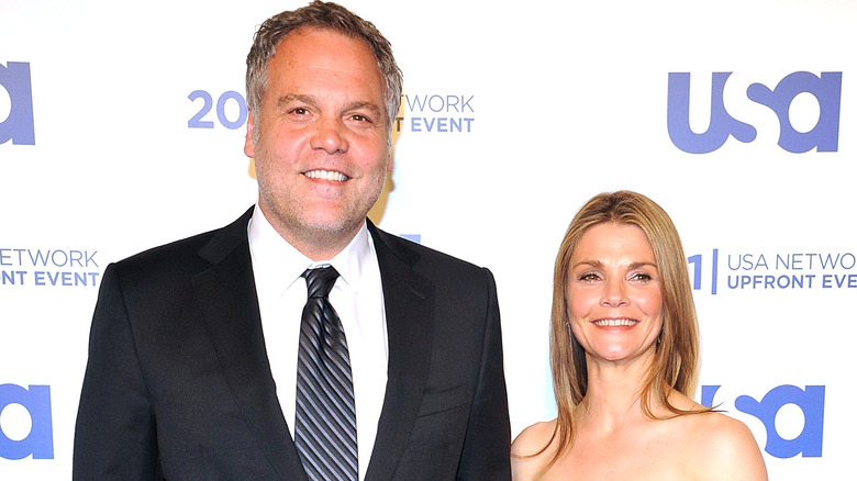 Vincent D'Onofrio and Kathyrn Erbe stand together