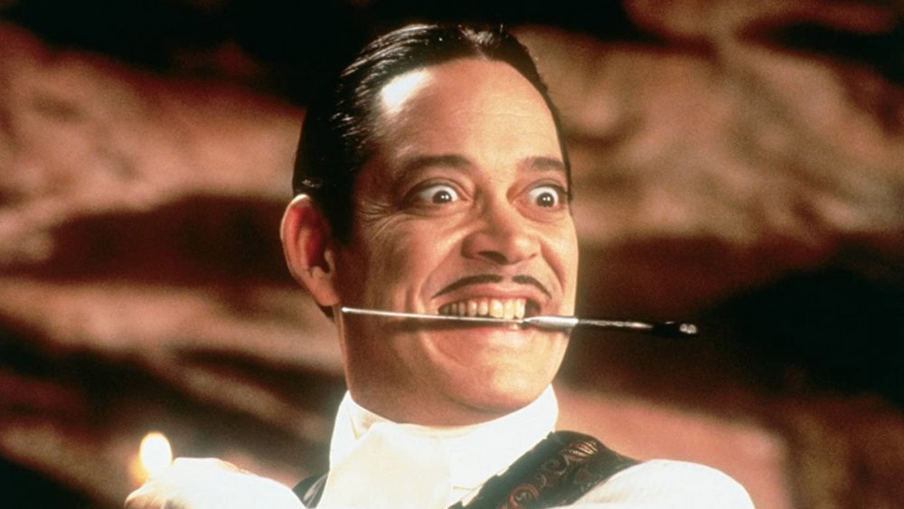 Raul Julia in Addams Family Values