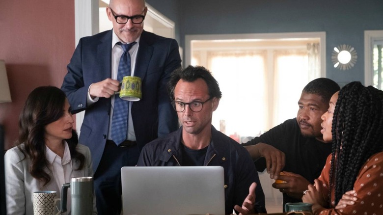 Walton Goggins at computer