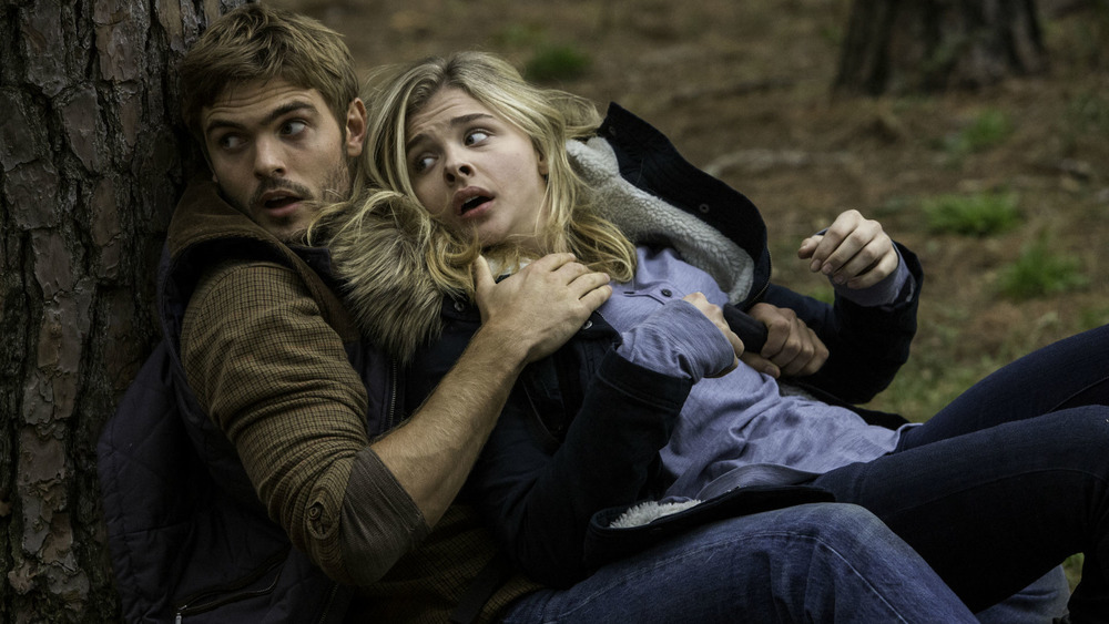 The 5th Wave leads hiding