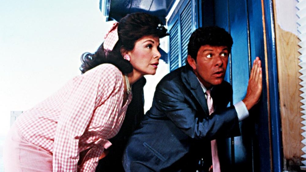 Frankie Avalon and Annette Funicello in Back to the Beach