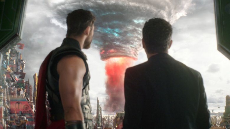 Chris Hemsworth and Mark Ruffalo in Thor: Ragnarok