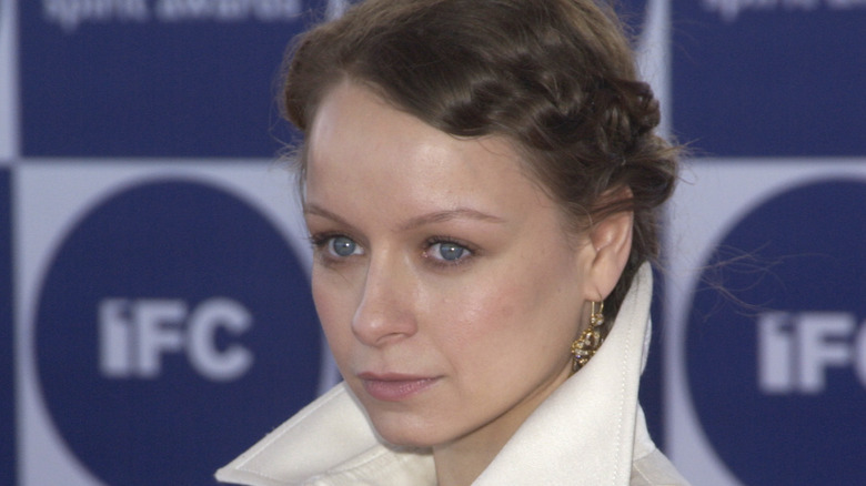 Samantha Morton posing for pictures