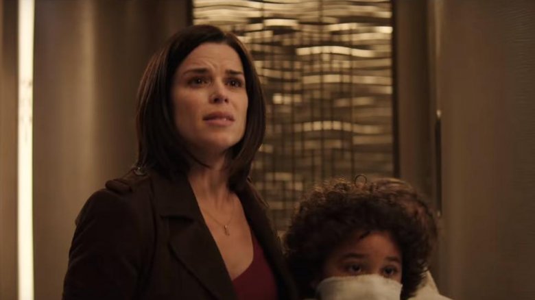 Neve Campbell in Skyscraper