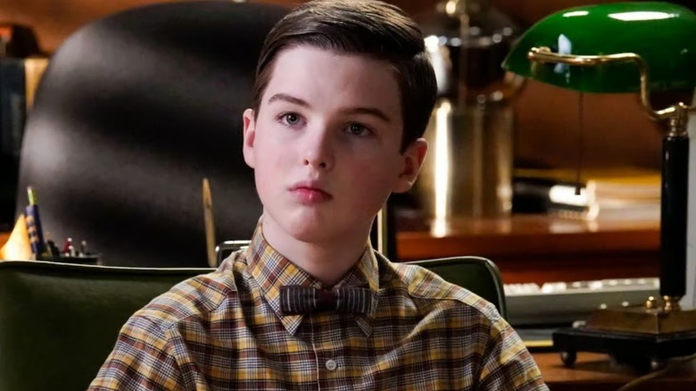 Young Sheldon's Style Change In Big Bang Theory Is Either Simple - Or Sad