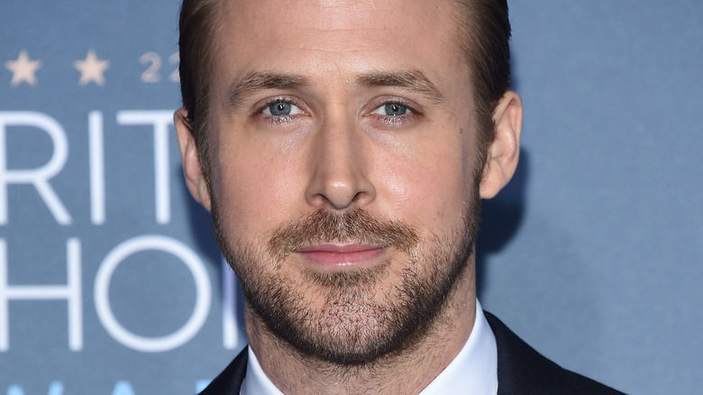 Ryan Gosling posing at an event