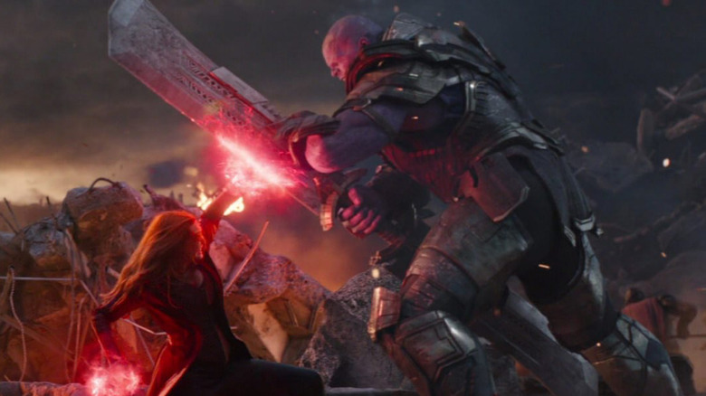 Scarlet Witch fights Thanos