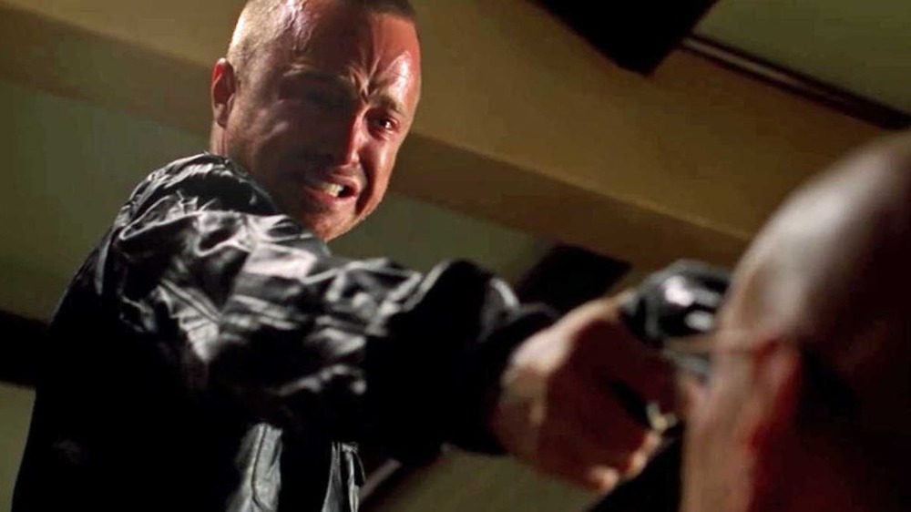 Jesse pointing gun at Walt