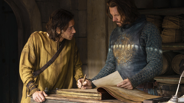 Isildur and Elendil, future founders of Gondor and Arnor