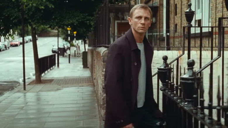 Daniel Craig walking