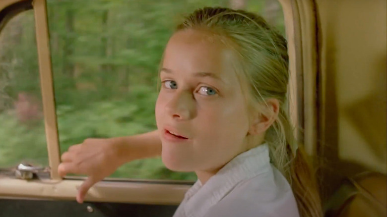 Reese Witherspoon in car