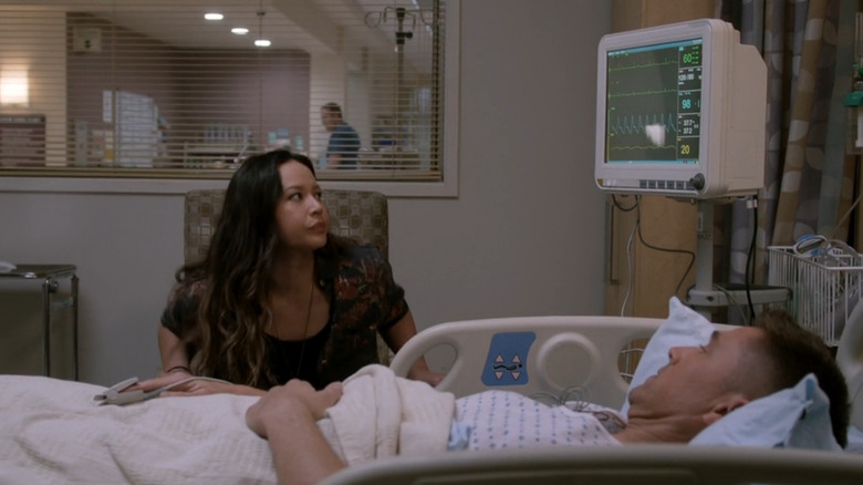 Lucy Chen visits Tim Bradford in the hospital 