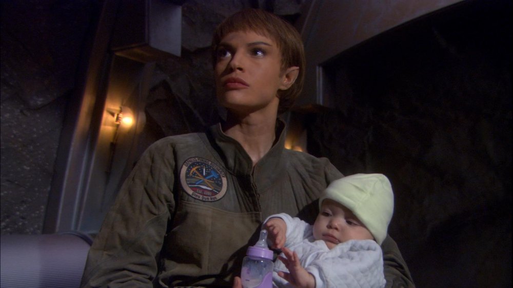 T'Pol in with her baby in "Terra Prime"