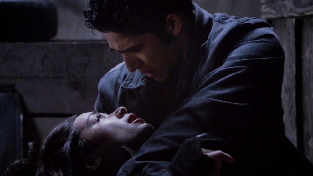 Allison dies in Scott's arms