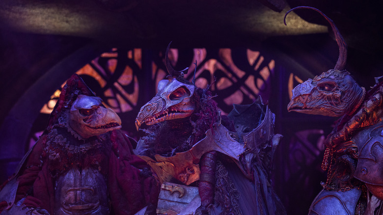 The Skeksis talking amongst themselves