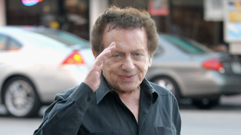 Jackie Mason poses for picture