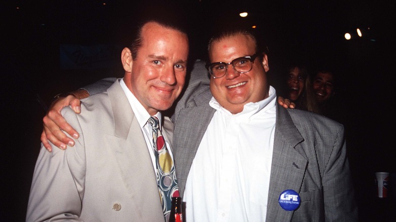 Phil Hartman and Chris Farley pose