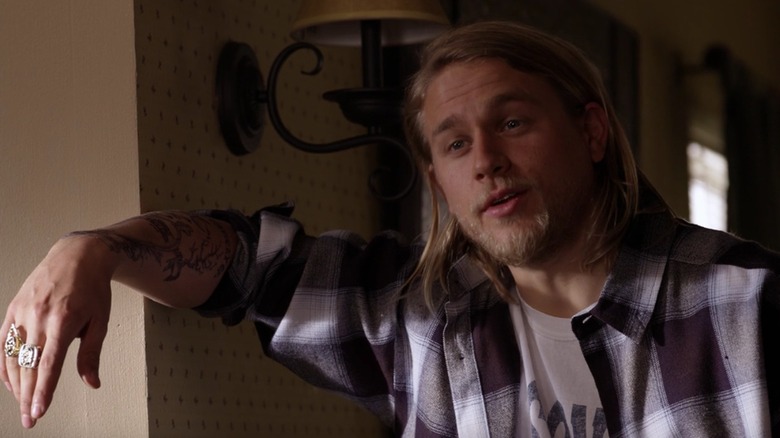 Jax Teller talking to Gemma