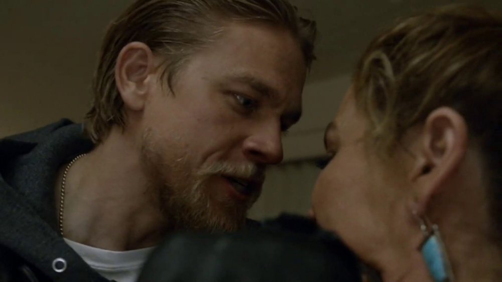 Charlie Hunnam as Jax and Drea de Matteo as Wendy on Sons of Anarchy