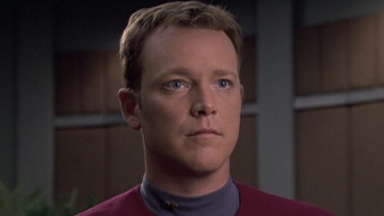 Star Trek: Voyager Tom Paris looks right